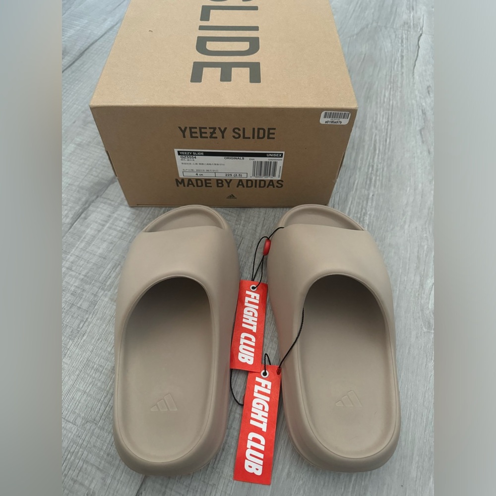 2021 Yeezy Slides Tan